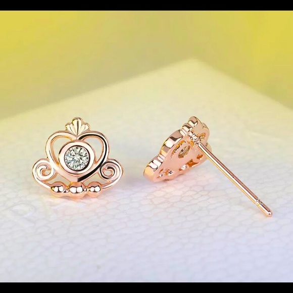 New! 18K Rose Gold Fairytale Stud Earrings! - Picture 4 of 5